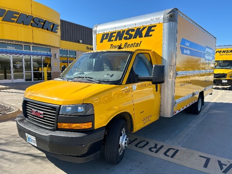 Light Duty Box Truck-Light and Medium Duty Trucks-GMC-2021-Savana G33903-Fort Worth-TX-88,727\n\t\tmiles-$ 27,750 - Image 3