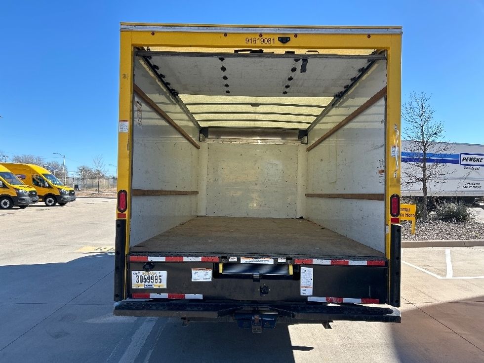 Light Duty Box Truck-Light and Medium Duty Trucks-GMC-2021-Savana G33903-Fort Worth-TX-88,727\n\t\tmiles-$ 27,750 - Image 8