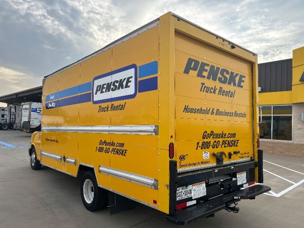 Light Duty Box Truck-Light and Medium Duty Trucks-GMC-2021-Savana G33903-Fort Worth-TX-90,464\n\t\tmiles-$ 27,500 - Image 6