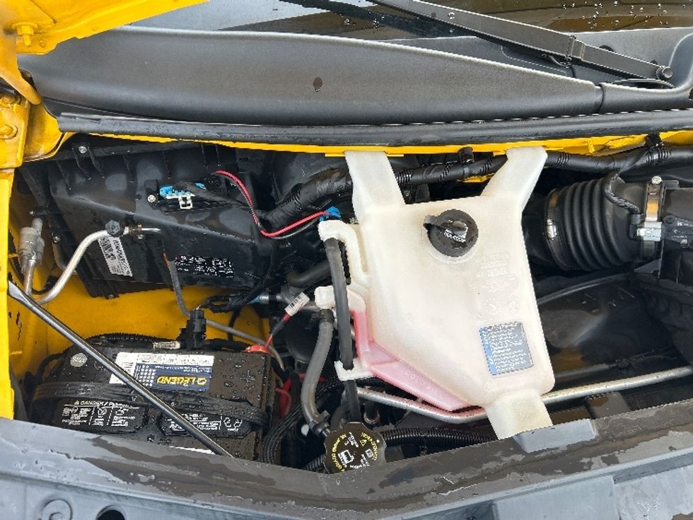 Light Duty Box Truck-Light and Medium Duty Trucks-GMC-2021-Savana G33903-Fort Worth-TX-92,908\n\t\tmiles-$ 27,250 - Image 23