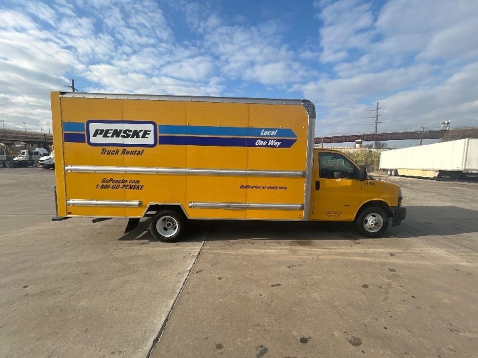 Light Duty Box Truck-Light and Medium Duty Trucks-GMC-2021-Savana G33903-Fort Worth-TX-96,972\n\t\tmiles-$ 26,750 - Image 15