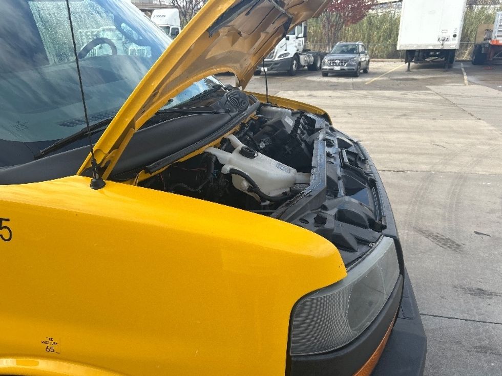 Light Duty Box Truck-Light and Medium Duty Trucks-GMC-2021-Savana G33903-Fort Worth-TX-96,972\n\t\tmiles-$ 26,750 - Image 23