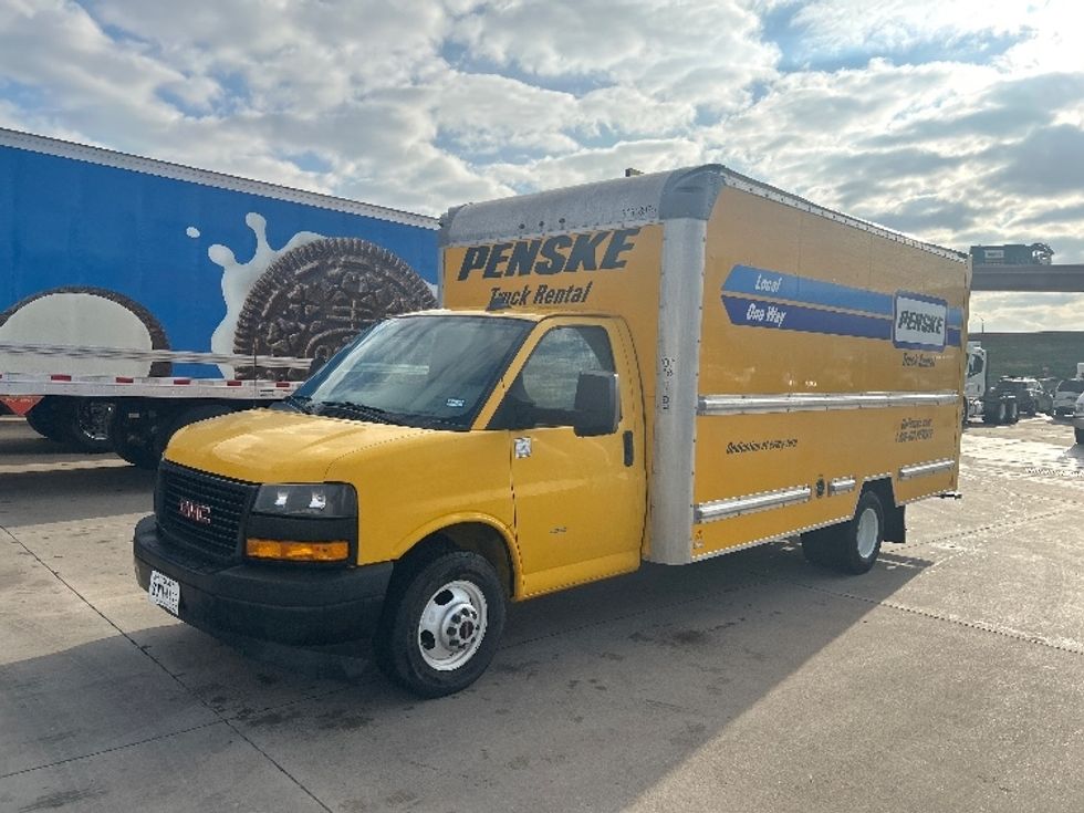 Light Duty Box Truck-Light and Medium Duty Trucks-GMC-2021-Savana G33903-Fort Worth-TX-96,972\n\t\tmiles-$ 26,750 - Image 3