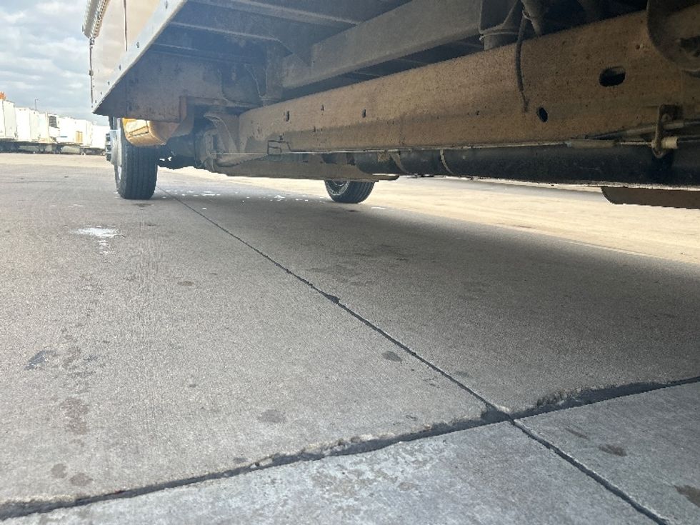 Light Duty Box Truck-Light and Medium Duty Trucks-GMC-2021-Savana G33903-Fort Worth-TX-96,972\n\t\tmiles-$ 26,750 - Image 5