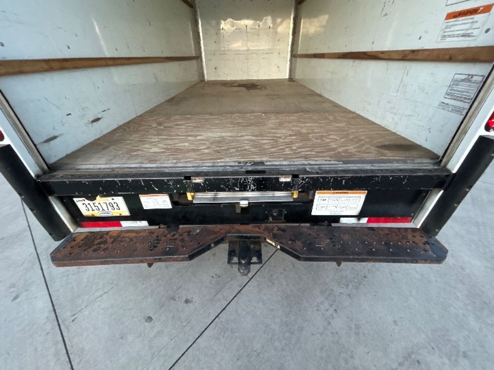 Light Duty Box Truck-Light and Medium Duty Trucks-GMC-2021-Savana G33903-Fort Worth-TX-99,401\n\t\tmiles-$ 29,500 - Image 10
