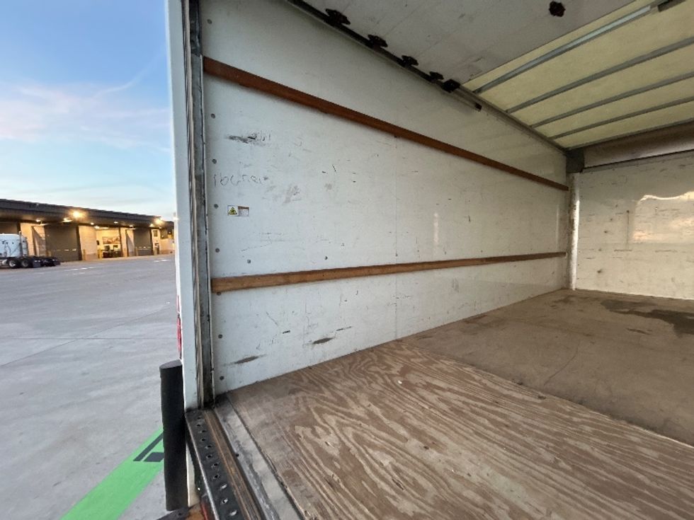 Light Duty Box Truck-Light and Medium Duty Trucks-GMC-2021-Savana G33903-Fort Worth-TX-99,401\n\t\tmiles-$ 29,500 - Image 11