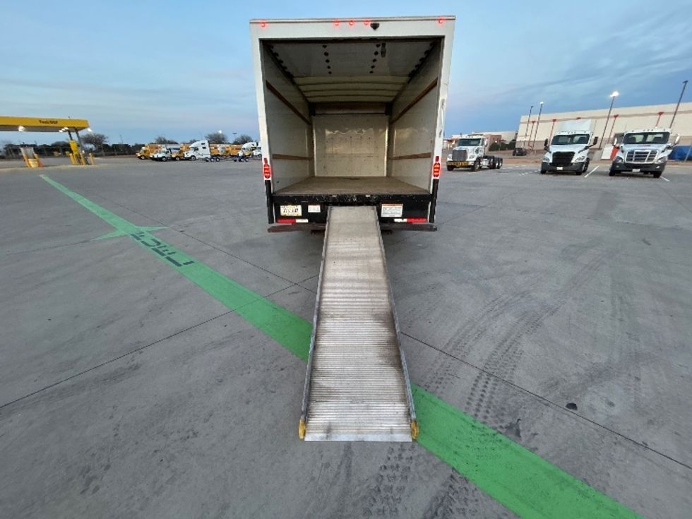 Light Duty Box Truck-Light and Medium Duty Trucks-GMC-2021-Savana G33903-Fort Worth-TX-99,401\n\t\tmiles-$ 29,500 - Image 9