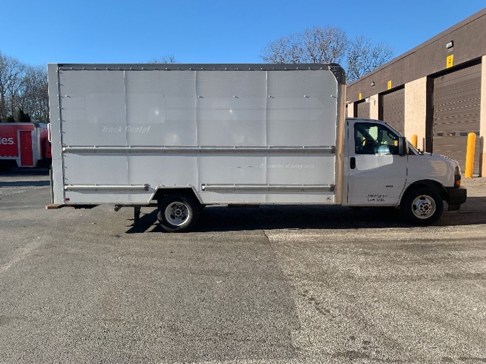 Light Duty Box Truck-Light and Medium Duty Trucks-GMC-2021-Savana G33903-Franklin-MA-92,243\n\t\tmiles-$ 28,500 - Image 15