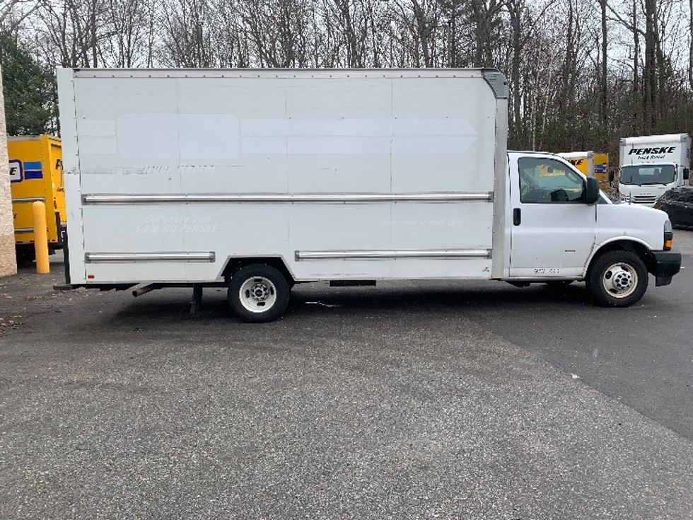 Light Duty Box Truck-Light and Medium Duty Trucks-GMC-2021-Savana G33903-Franklin-MA-96,427\n\t\tmiles-$ 28,500 - Image 15