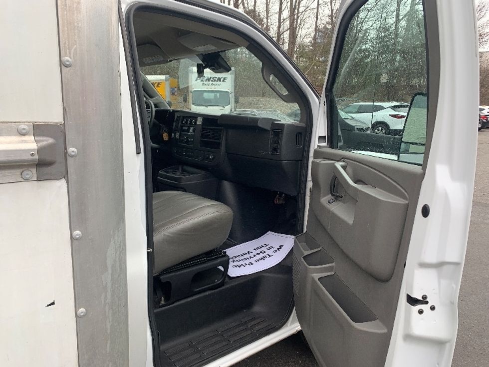 Light Duty Box Truck-Light and Medium Duty Trucks-GMC-2021-Savana G33903-Franklin-MA-96,427\n\t\tmiles-$ 28,500 - Image 20