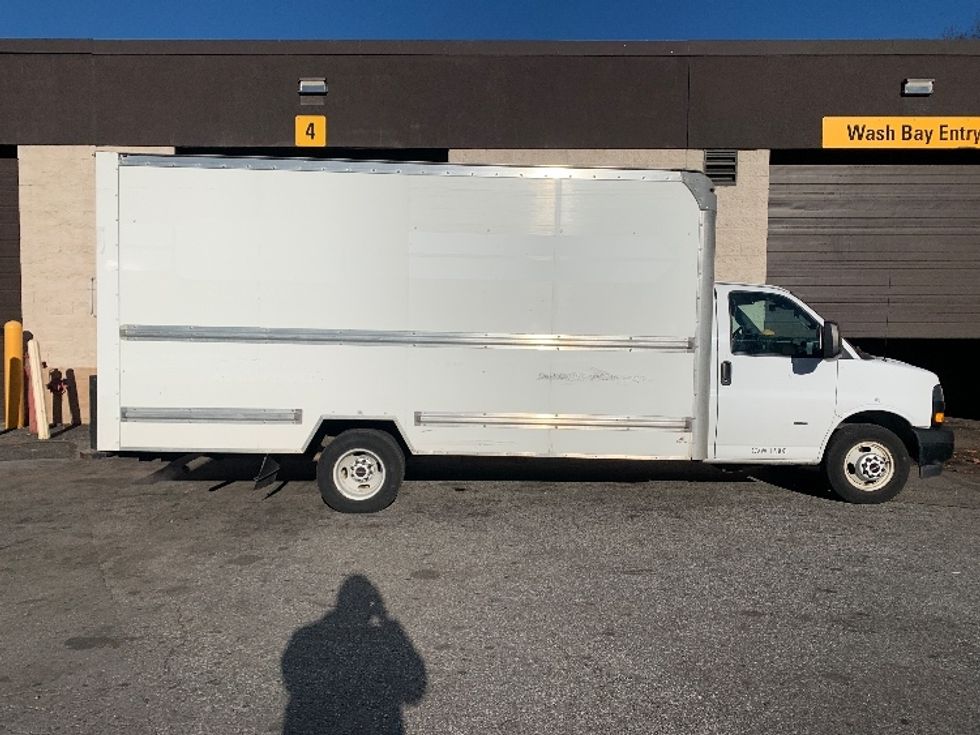 Light Duty Box Truck-Light and Medium Duty Trucks-GMC-2021-Savana G33903-Franklin-MA-98,085\n\t\tmiles-$ 28,250 - Image 15