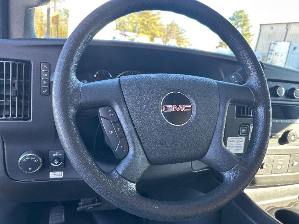 Light Duty Box Truck-Light and Medium Duty Trucks-GMC-2021-Savana G33903-Fredericksburg-VA-115,493\n\t\tmiles-$ 24,000 - Image 17