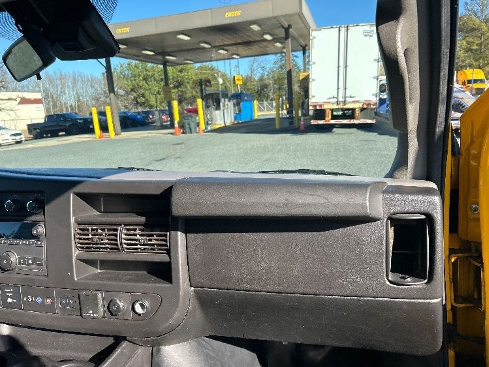 Light Duty Box Truck-Light and Medium Duty Trucks-GMC-2021-Savana G33903-Fredericksburg-VA-115,493\n\t\tmiles-$ 24,000 - Image 21