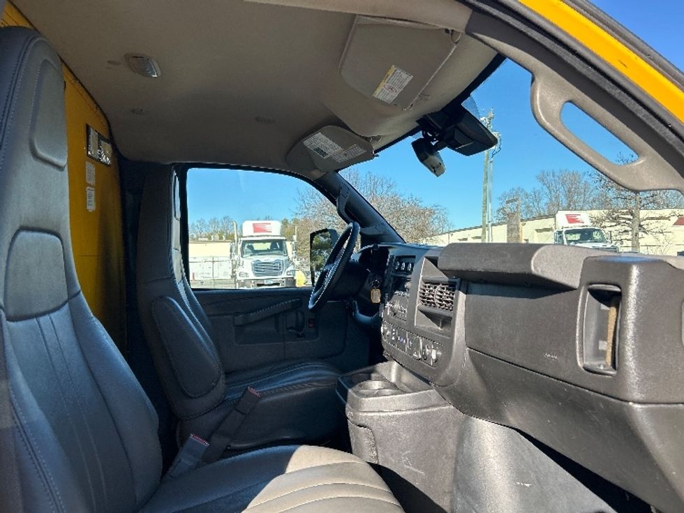 Light Duty Box Truck-Light and Medium Duty Trucks-GMC-2021-Savana G33903-Fredericksburg-VA-115,493\n\t\tmiles-$ 24,000 - Image 22