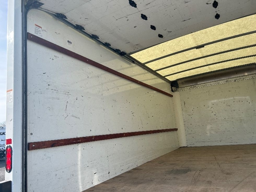 Light Duty Box Truck-Light and Medium Duty Trucks-GMC-2021-Savana G33903-Fredericksburg-VA-122,080\n\t\tmiles-$ 28,250 - Image 11