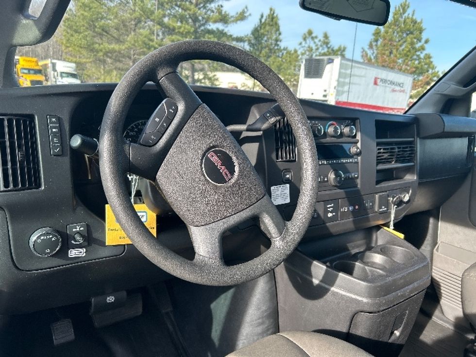 Light Duty Box Truck-Light and Medium Duty Trucks-GMC-2021-Savana G33903-Fredericksburg-VA-122,080\n\t\tmiles-$ 28,250 - Image 17