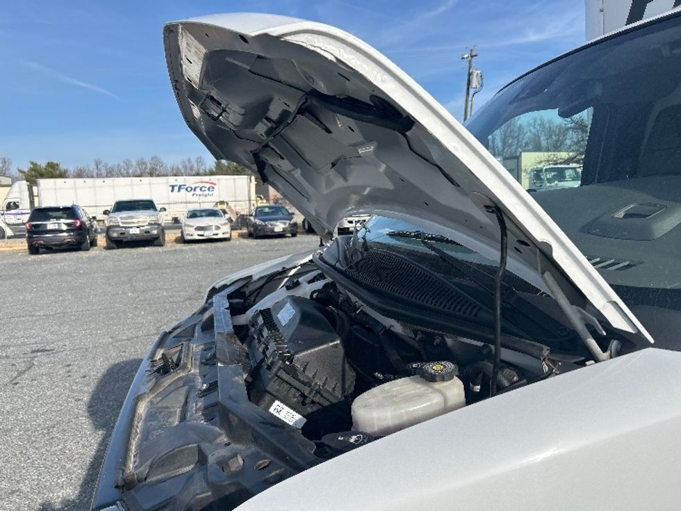 Light Duty Box Truck-Light and Medium Duty Trucks-GMC-2021-Savana G33903-Fredericksburg-VA-122,080\n\t\tmiles-$ 28,250 - Image 23