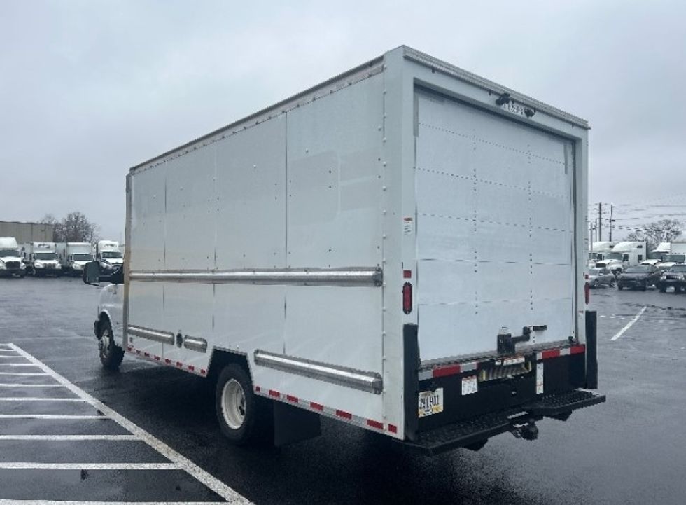 Light Duty Box Truck-Light and Medium Duty Trucks-GMC-2021-Savana G33903-Fredericksburg-VA-122,080\n\t\tmiles-$ 28,250 - Image 6