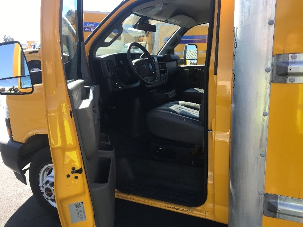 Light Duty Box Truck-Light and Medium Duty Trucks-GMC-2021-Savana G33903-Fresno-CA-103,062\n\t\tmiles-$ 26,500 - Image 15