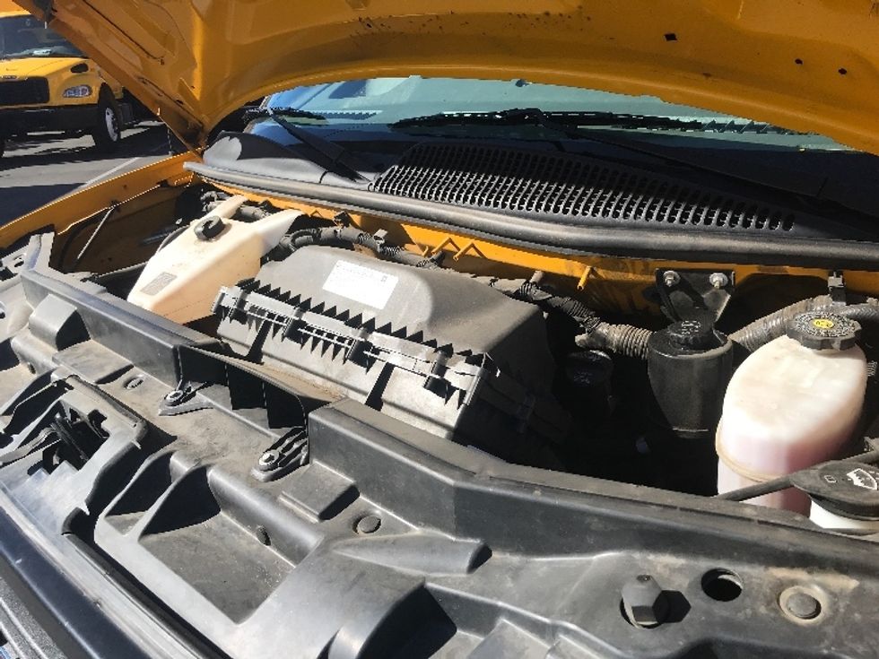 Light Duty Box Truck-Light and Medium Duty Trucks-GMC-2021-Savana G33903-Fresno-CA-103,062\n\t\tmiles-$ 26,500 - Image 23