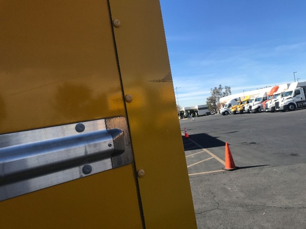 Light Duty Box Truck-Light and Medium Duty Trucks-GMC-2021-Savana G33903-Fresno-CA-103,062\n\t\tmiles-$ 26,500 - Image 24