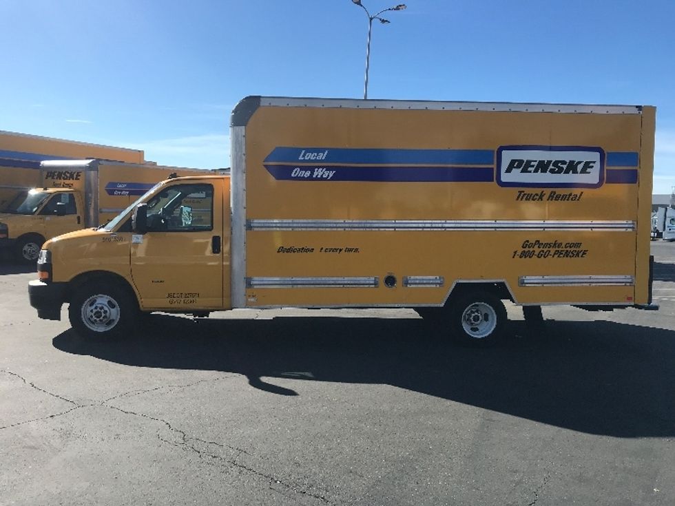Light Duty Box Truck-Light and Medium Duty Trucks-GMC-2021-Savana G33903-Fresno-CA-103,062\n\t\tmiles-$ 26,500 - Image 4