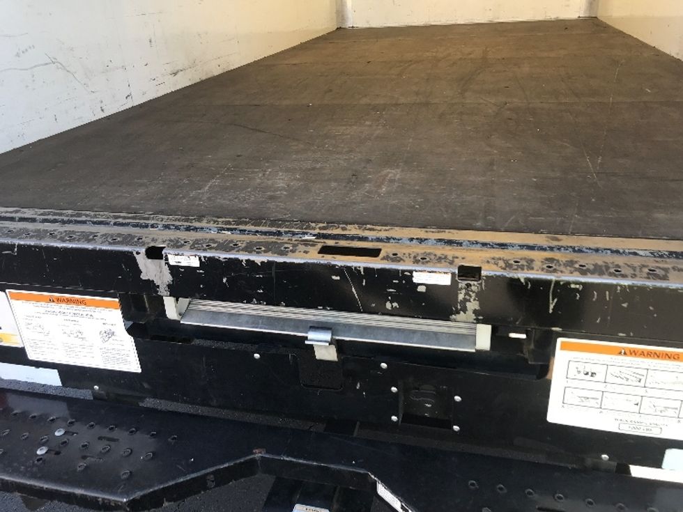 Light Duty Box Truck-Light and Medium Duty Trucks-GMC-2021-Savana G33903-Fresno-CA-103,062\n\t\tmiles-$ 26,500 - Image 9