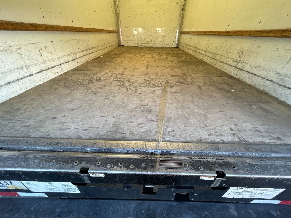 Light Duty Box Truck-Light and Medium Duty Trucks-GMC-2021-Savana G33903-Fresno-CA-103,478\n\t\tmiles-$ 26,500 - Image 10