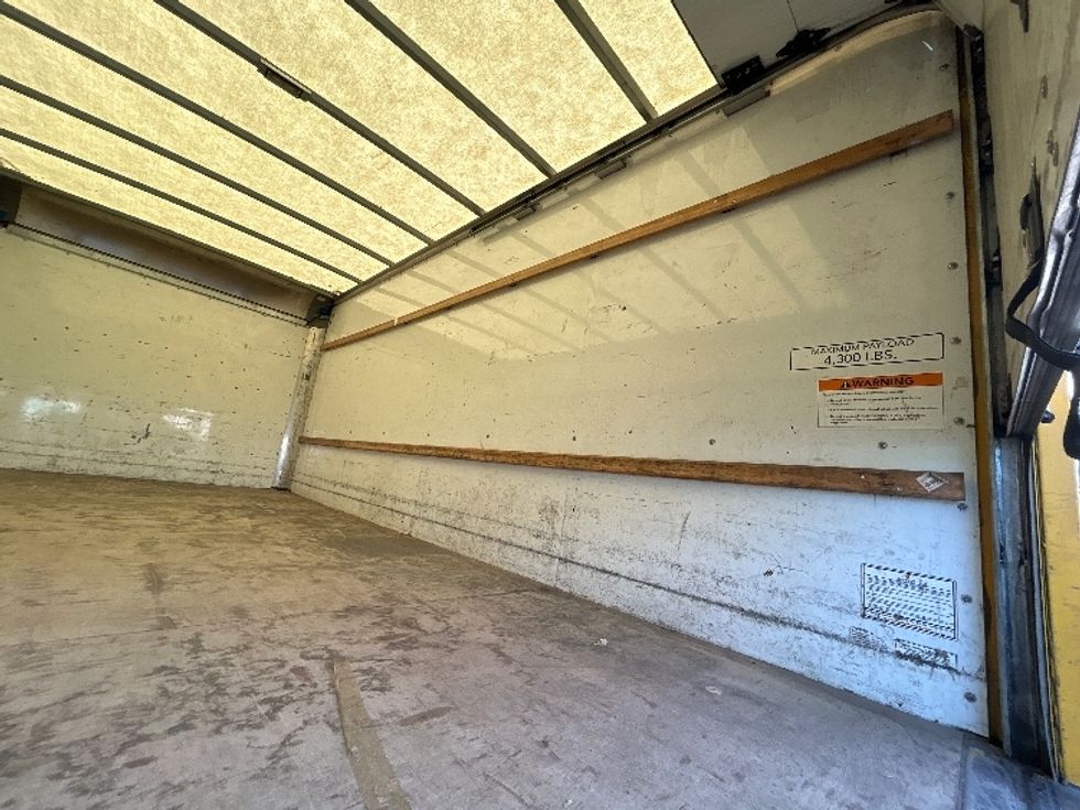 Light Duty Box Truck-Light and Medium Duty Trucks-GMC-2021-Savana G33903-Fresno-CA-103,478\n\t\tmiles-$ 26,500 - Image 12