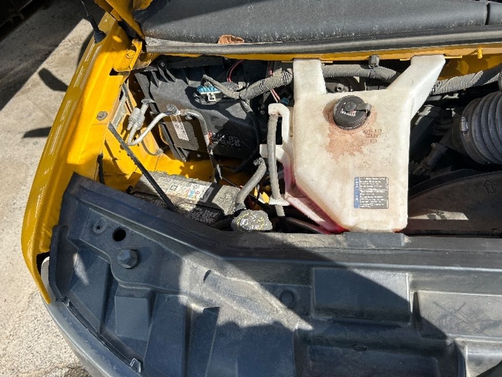 Light Duty Box Truck-Light and Medium Duty Trucks-GMC-2021-Savana G33903-Fresno-CA-103,478\n\t\tmiles-$ 26,500 - Image 22