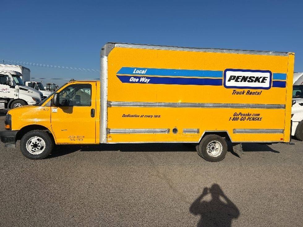 Light Duty Box Truck-Light and Medium Duty Trucks-GMC-2021-Savana G33903-Fresno-CA-103,478\n\t\tmiles-$ 26,500 - Image 4