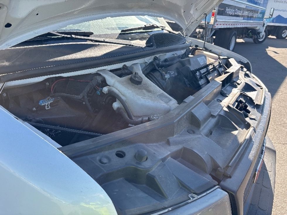 Light Duty Box Truck-Light and Medium Duty Trucks-GMC-2021-Savana G33903-Fresno-CA-113,918\n\t\tmiles-$ 29,000 - Image 21