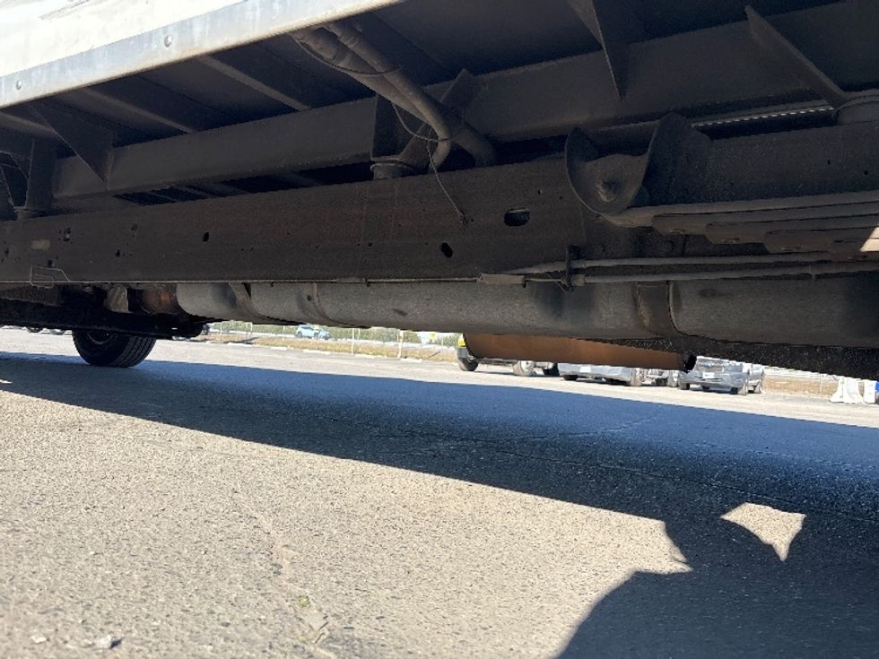 Light Duty Box Truck-Light and Medium Duty Trucks-GMC-2021-Savana G33903-Fresno-CA-113,918\n\t\tmiles-$ 29,000 - Image 5