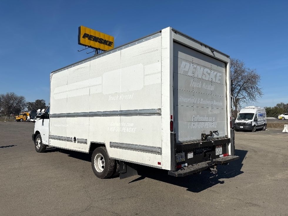 Light Duty Box Truck-Light and Medium Duty Trucks-GMC-2021-Savana G33903-Fresno-CA-113,918\n\t\tmiles-$ 29,000 - Image 6