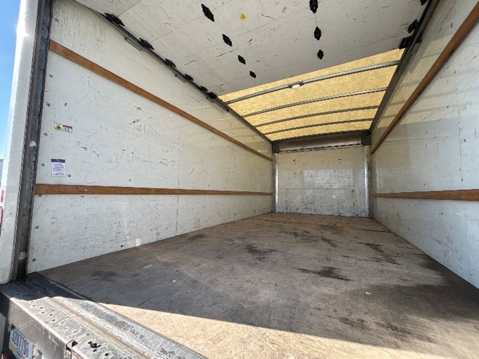 Light Duty Box Truck-Light and Medium Duty Trucks-GMC-2021-Savana G33903-Fresno-CA-113,918\n\t\tmiles-$ 29,000 - Image 9