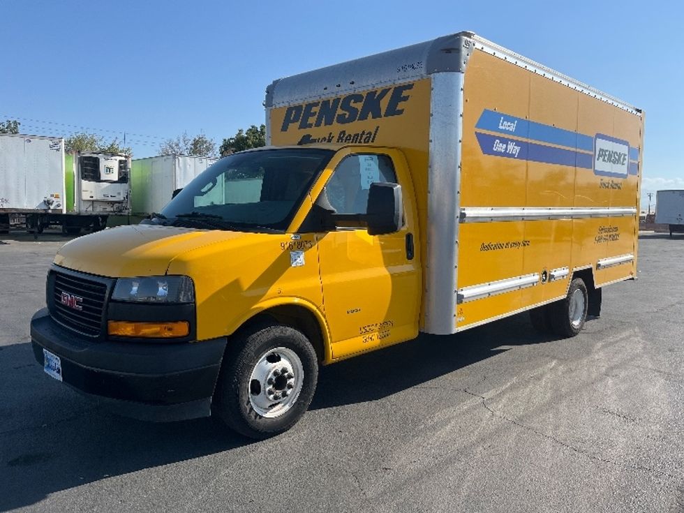 Light Duty Box Truck-Light and Medium Duty Trucks-GMC-2021-Savana G33903-Fresno-CA-62,599\n\t\tmiles-$ 30,500 - Image 3