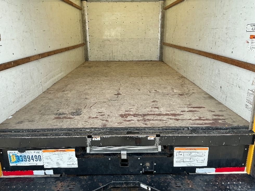 Light Duty Box Truck-Light and Medium Duty Trucks-GMC-2021-Savana G33903-Fresno-CA-62,910\n\t\tmiles-$ 30,500 - Image 10