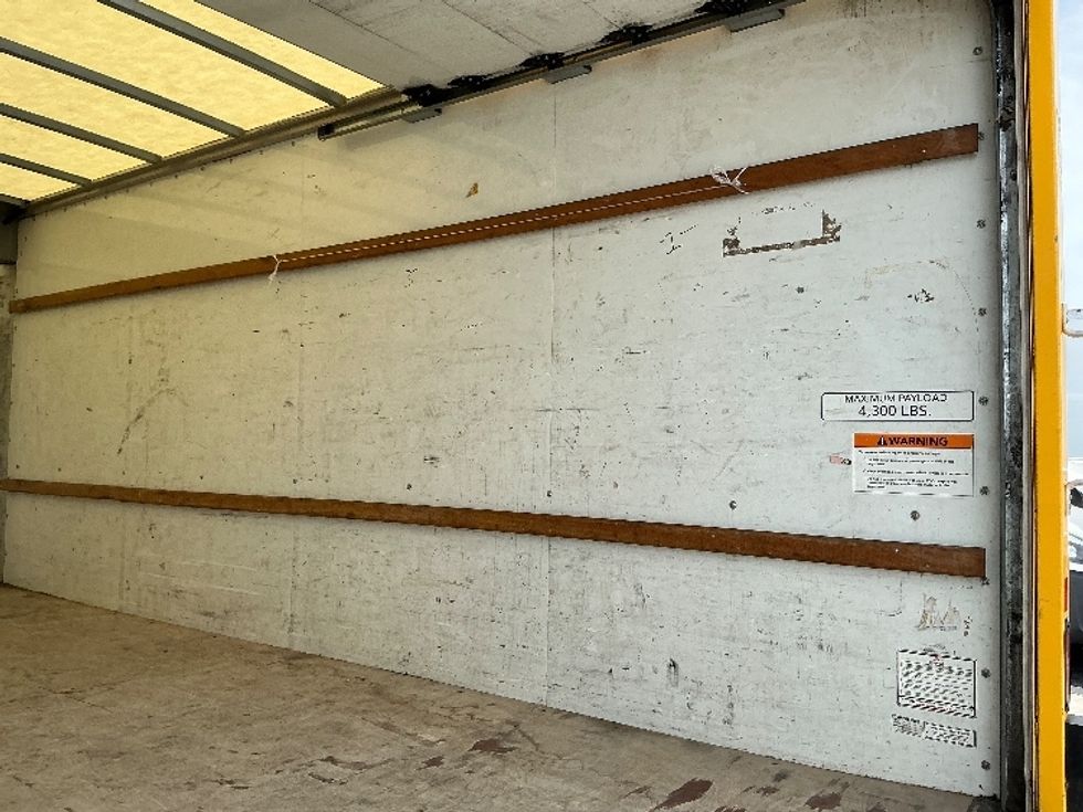 Light Duty Box Truck-Light and Medium Duty Trucks-GMC-2021-Savana G33903-Fresno-CA-62,910\n\t\tmiles-$ 30,500 - Image 12