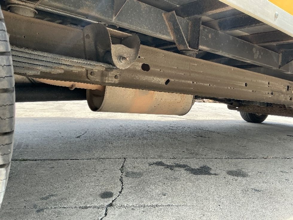 Light Duty Box Truck-Light and Medium Duty Trucks-GMC-2021-Savana G33903-Fresno-CA-62,910\n\t\tmiles-$ 30,500 - Image 14