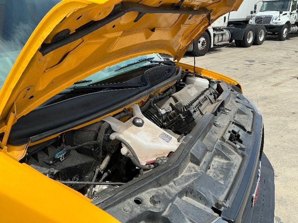 Light Duty Box Truck-Light and Medium Duty Trucks-GMC-2021-Savana G33903-Fresno-CA-62,910\n\t\tmiles-$ 30,500 - Image 23