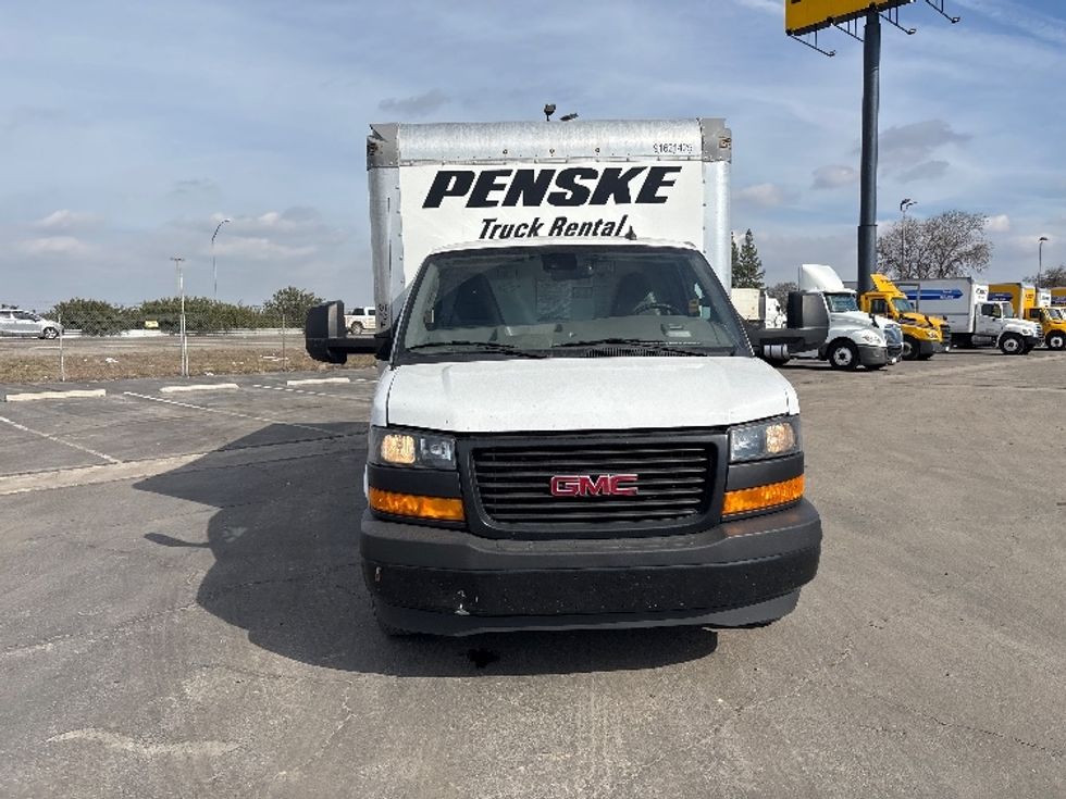 Light Duty Box Truck-Light and Medium Duty Trucks-GMC-2021-Savana G33903-Fresno-CA-65,865\n\t\tmiles-$ 34,750 - Image 2