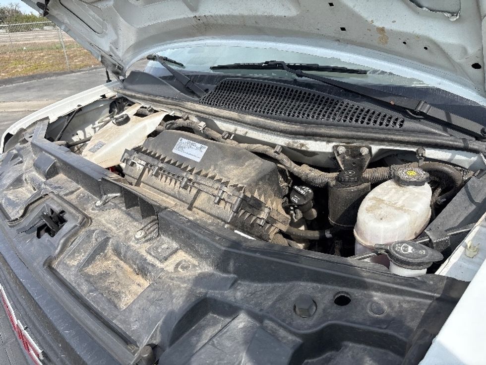 Light Duty Box Truck-Light and Medium Duty Trucks-GMC-2021-Savana G33903-Fresno-CA-65,865\n\t\tmiles-$ 34,750 - Image 22