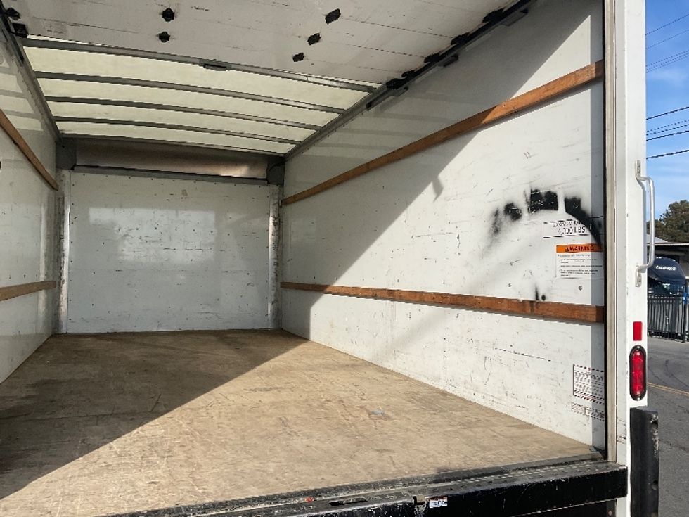 Light Duty Box Truck-Light and Medium Duty Trucks-GMC-2021-Savana G33903-Fresno-CA-66,092\n\t\tmiles-$ 43,000 - Image 12