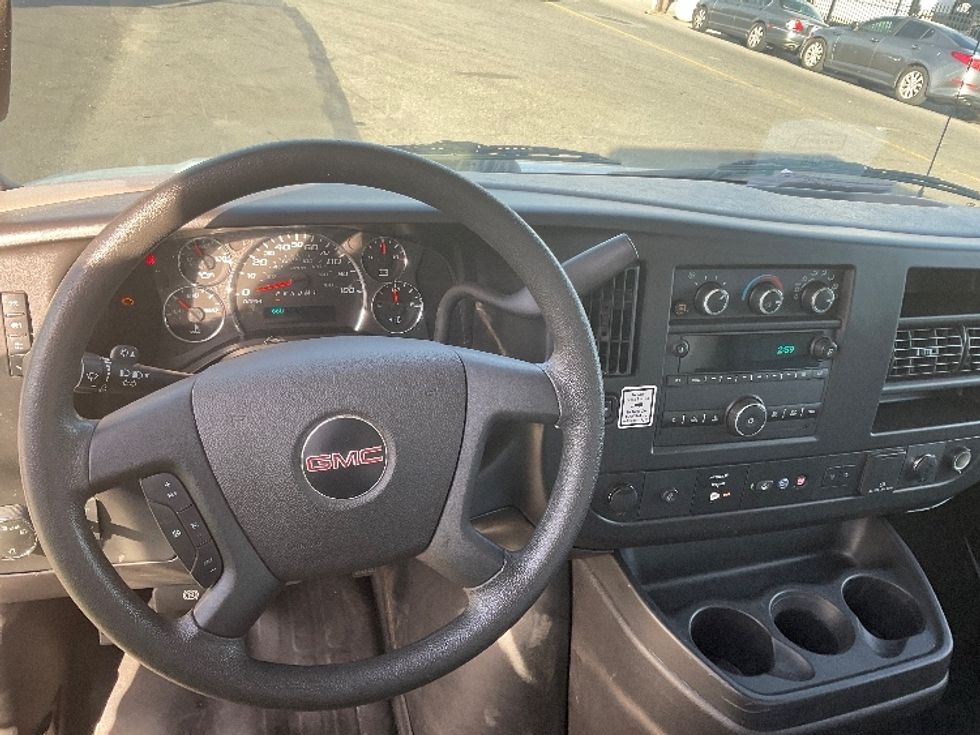 Light Duty Box Truck-Light and Medium Duty Trucks-GMC-2021-Savana G33903-Fresno-CA-66,092\n\t\tmiles-$ 43,000 - Image 18