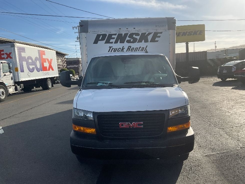 Light Duty Box Truck-Light and Medium Duty Trucks-GMC-2021-Savana G33903-Fresno-CA-66,092\n\t\tmiles-$ 43,000 - Image 2