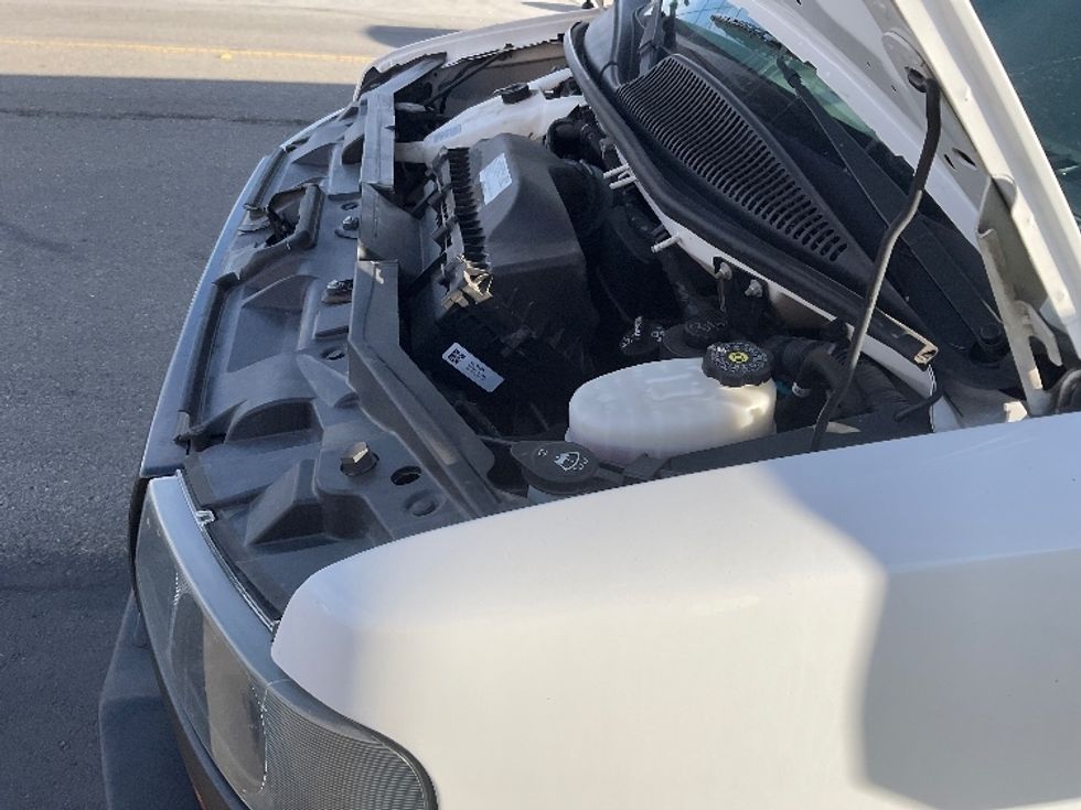 Light Duty Box Truck-Light and Medium Duty Trucks-GMC-2021-Savana G33903-Fresno-CA-66,092\n\t\tmiles-$ 43,000 - Image 24