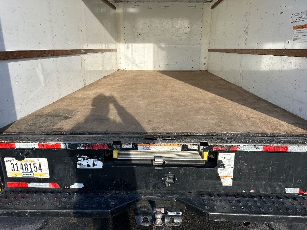 Light Duty Box Truck-Light and Medium Duty Trucks-GMC-2021-Savana G33903-Fresno-CA-74,309\n\t\tmiles-$ 30,750 - Image 10