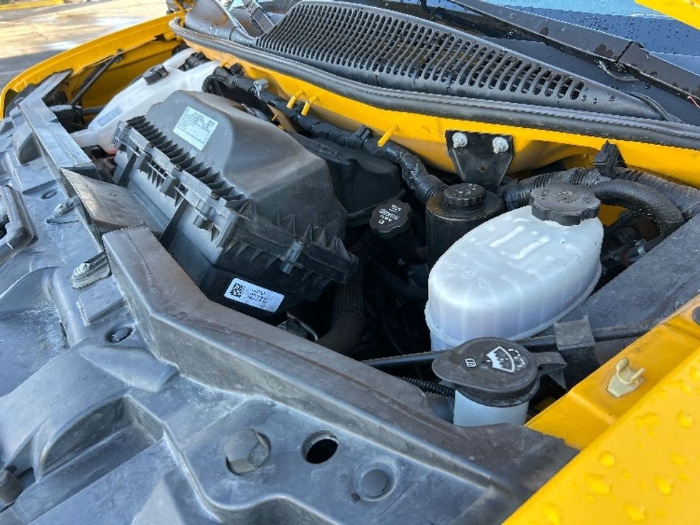 Light Duty Box Truck-Light and Medium Duty Trucks-GMC-2021-Savana G33903-Fresno-CA-74,309\n\t\tmiles-$ 30,750 - Image 24