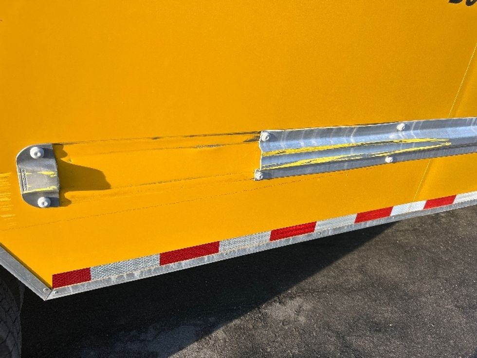 Light Duty Box Truck-Light and Medium Duty Trucks-GMC-2021-Savana G33903-Fresno-CA-74,309\n\t\tmiles-$ 30,750 - Image 25