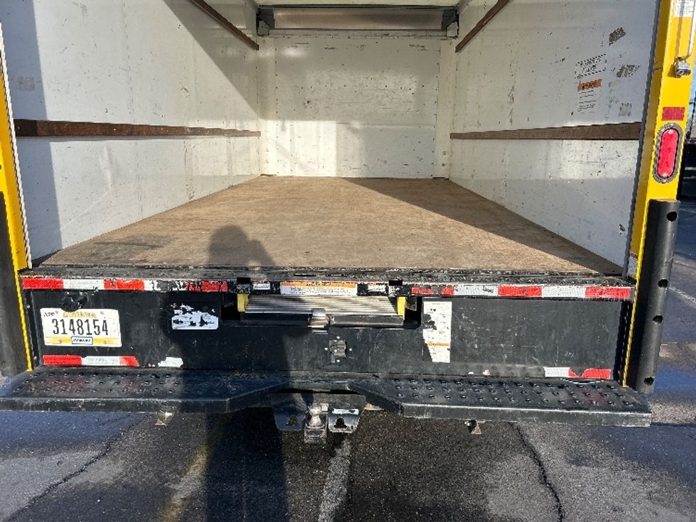 Light Duty Box Truck-Light and Medium Duty Trucks-GMC-2021-Savana G33903-Fresno-CA-74,309\n\t\tmiles-$ 30,750 - Image 9